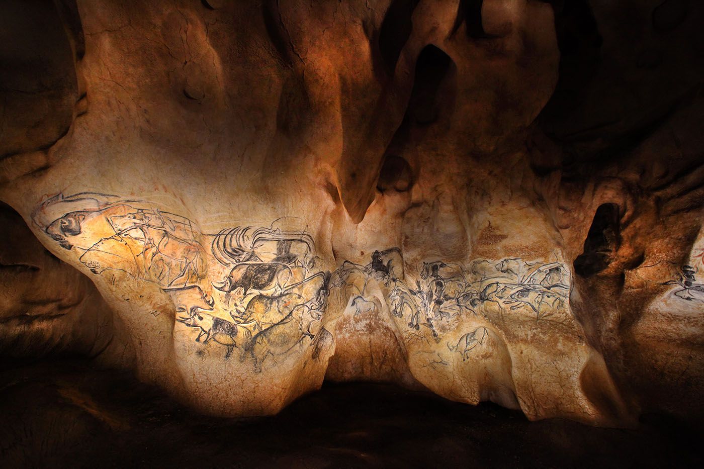 La Grotte Chauvet 2 - Le panneau des lyons © Patrick Aventurier
